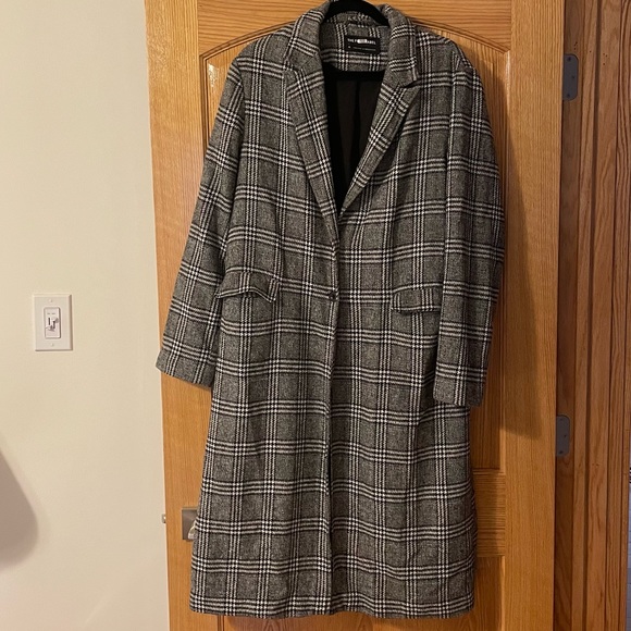Grey Plaid Tailored Coat, Size XL - Picture 4 of 12